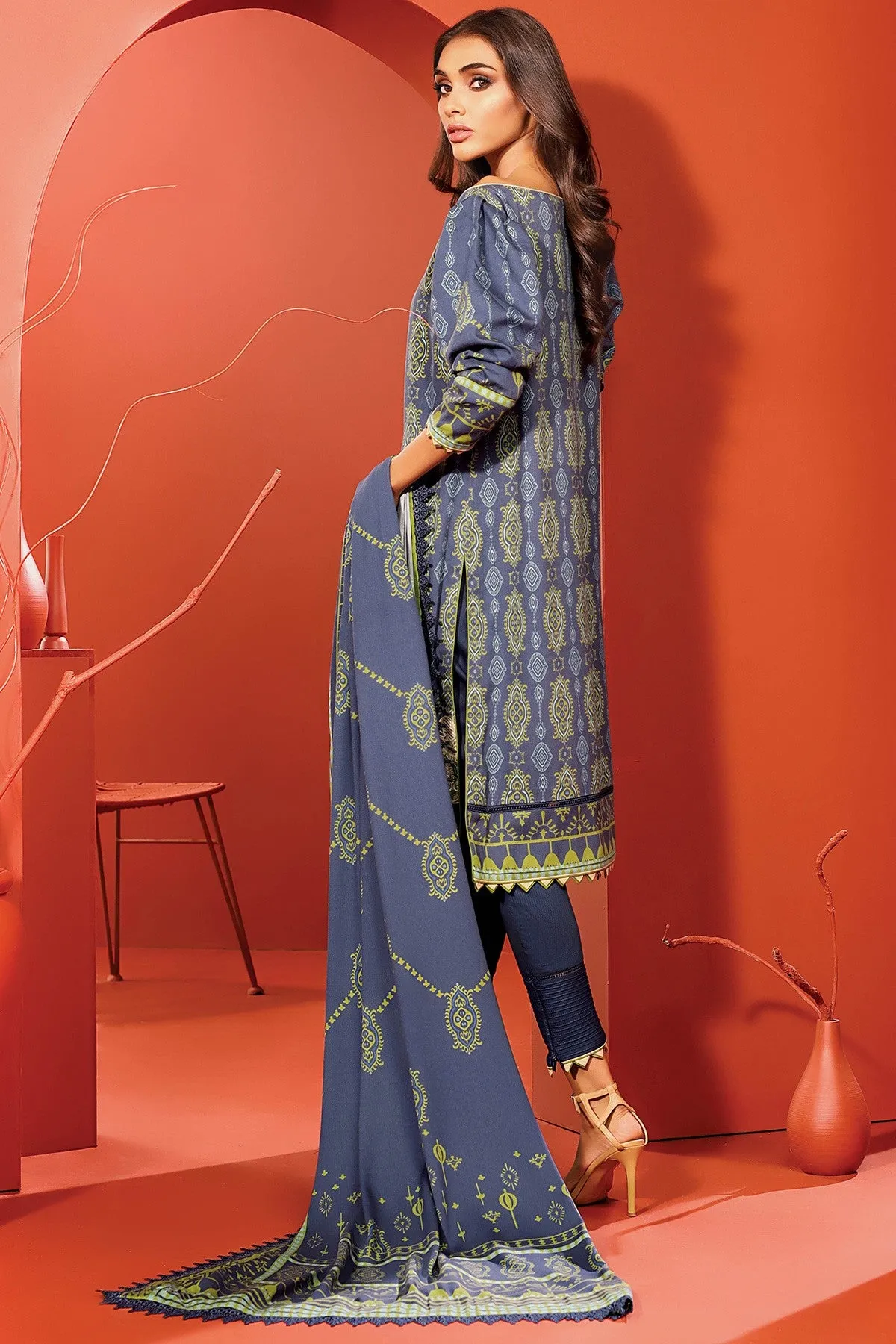 AlKaram Winter Collection – Three Piece Embroidered Cotail Suit With Printed Cotail Viscose Dupatta – FW-1.1-20-Blue