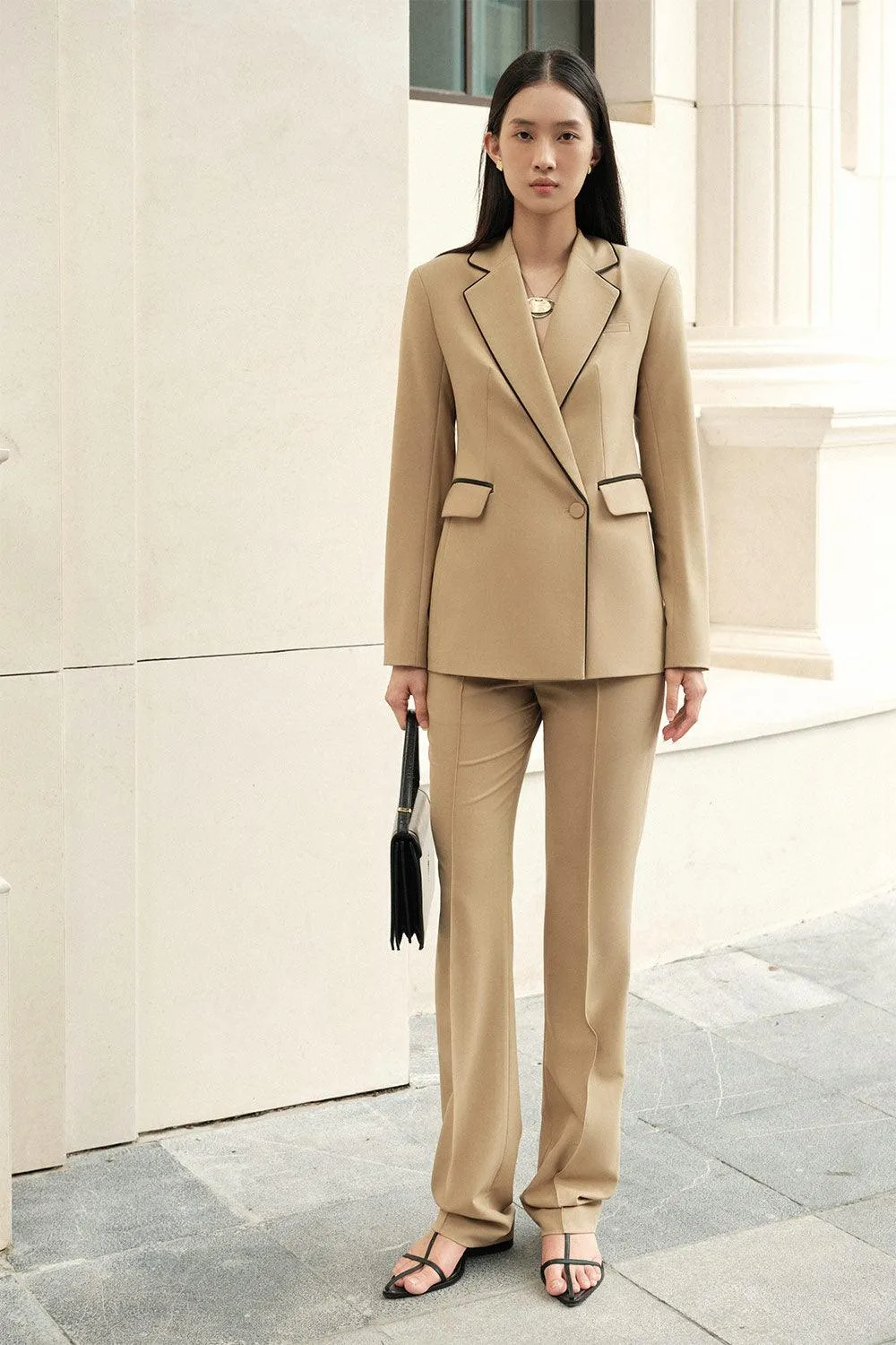 Beatrix Straight Notch Lapel Twill Blazer