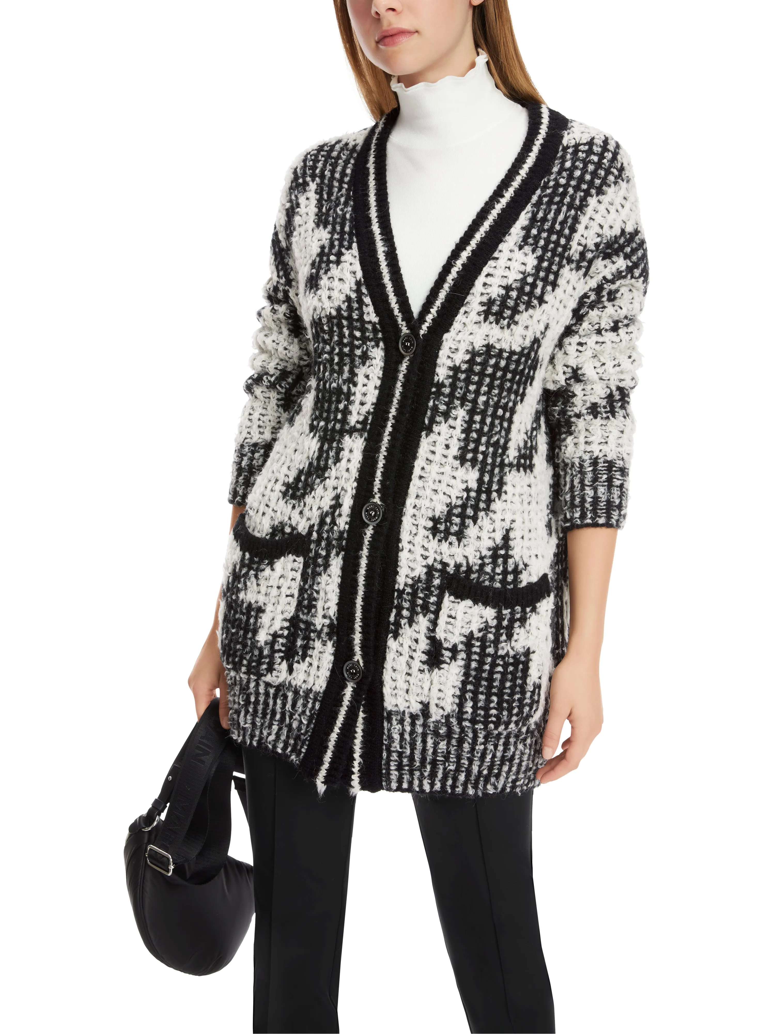 Black and White Chickcheck Knit Cardigan