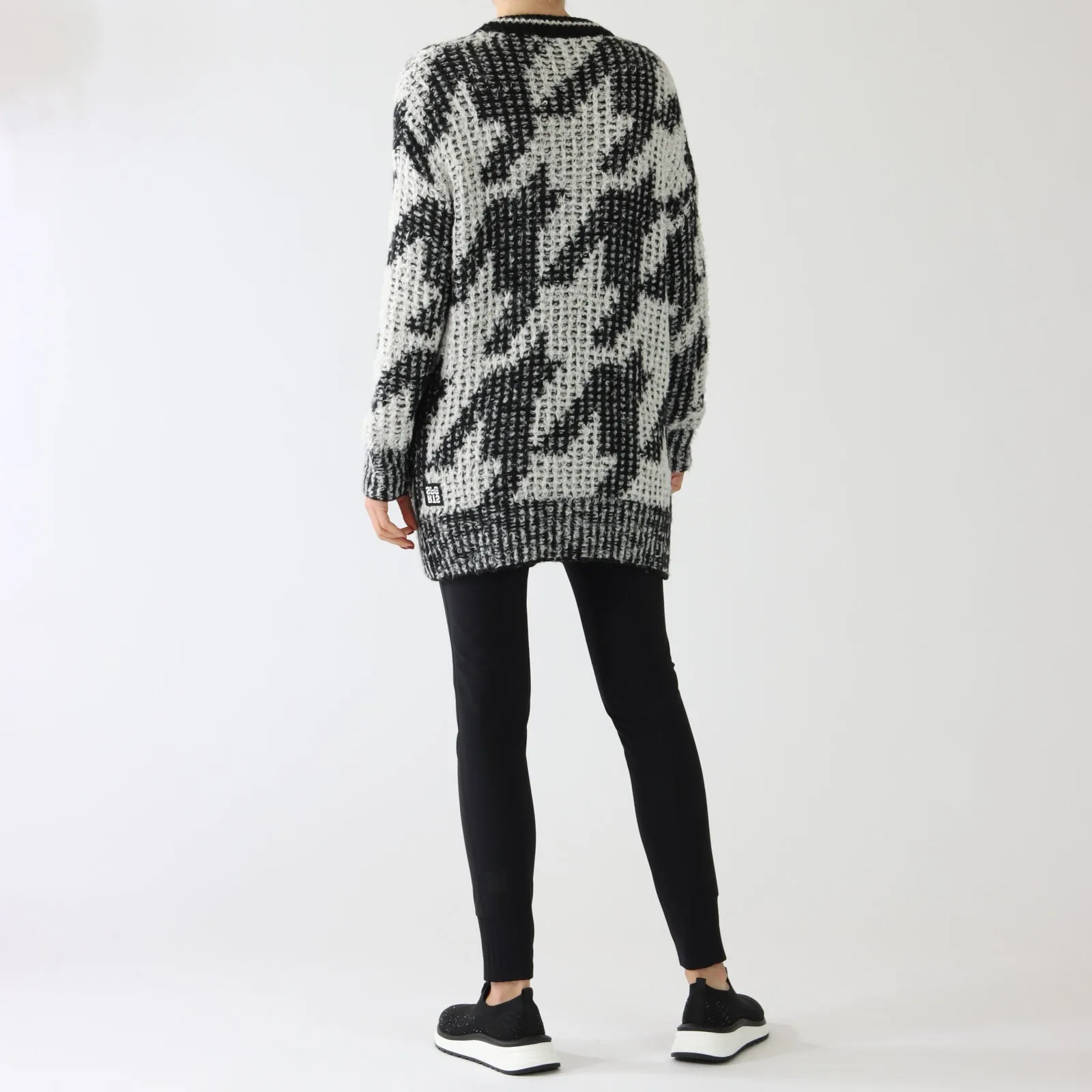 Black and White Chickcheck Knit Cardigan