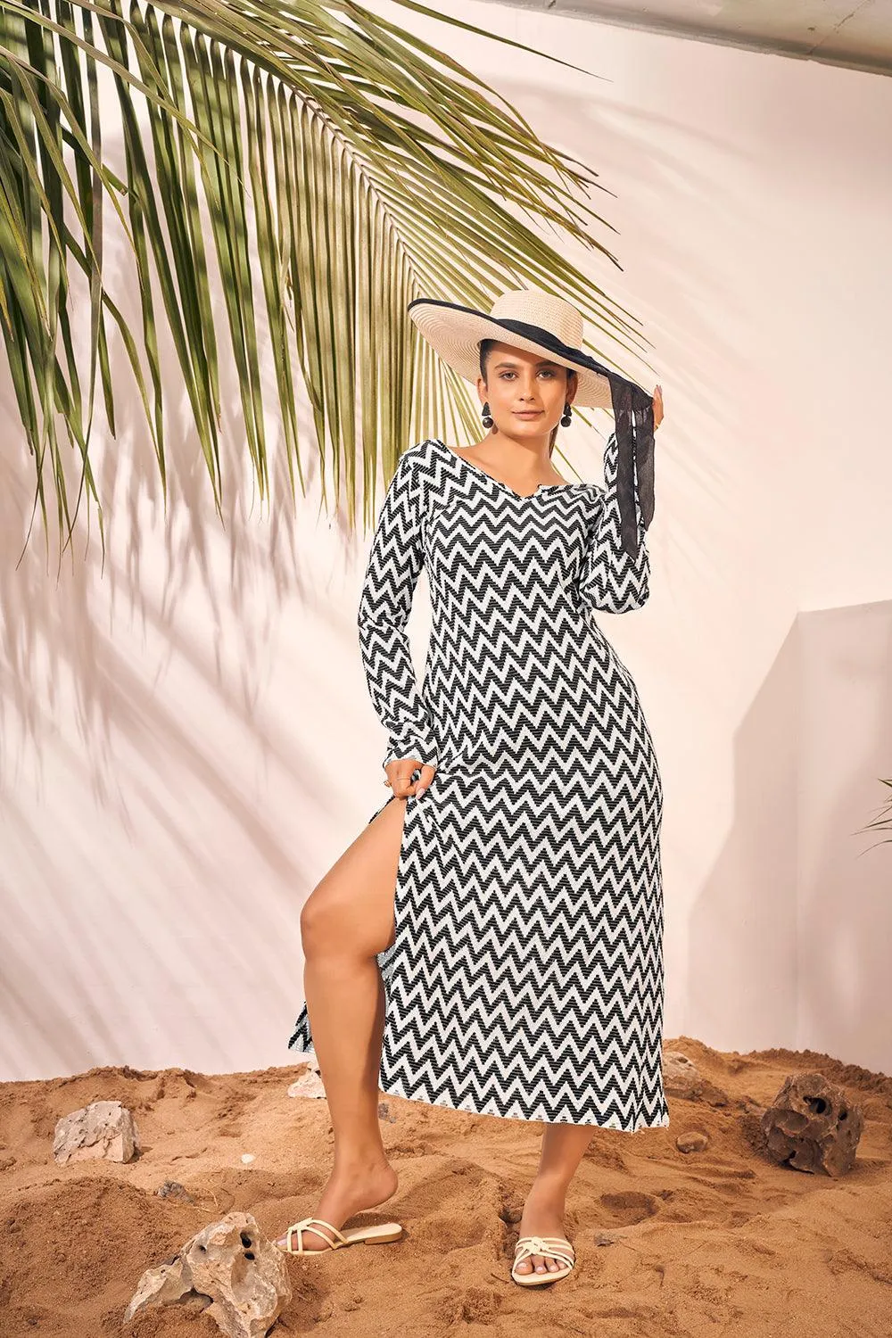 Black and White Zig zag Knitted Beach Wear Midi Dress