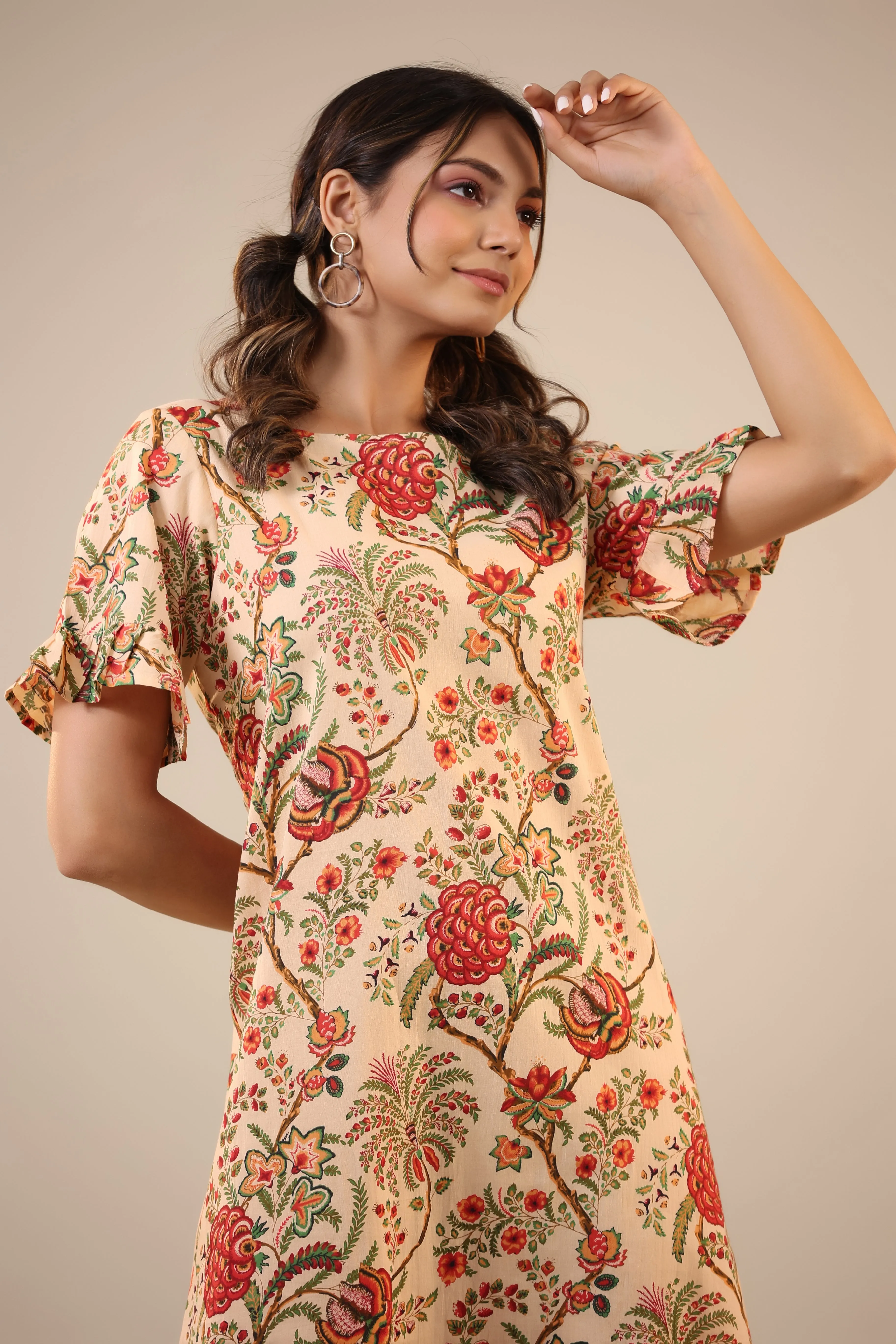 Dahlia Jaal on Beige T shirt Dress