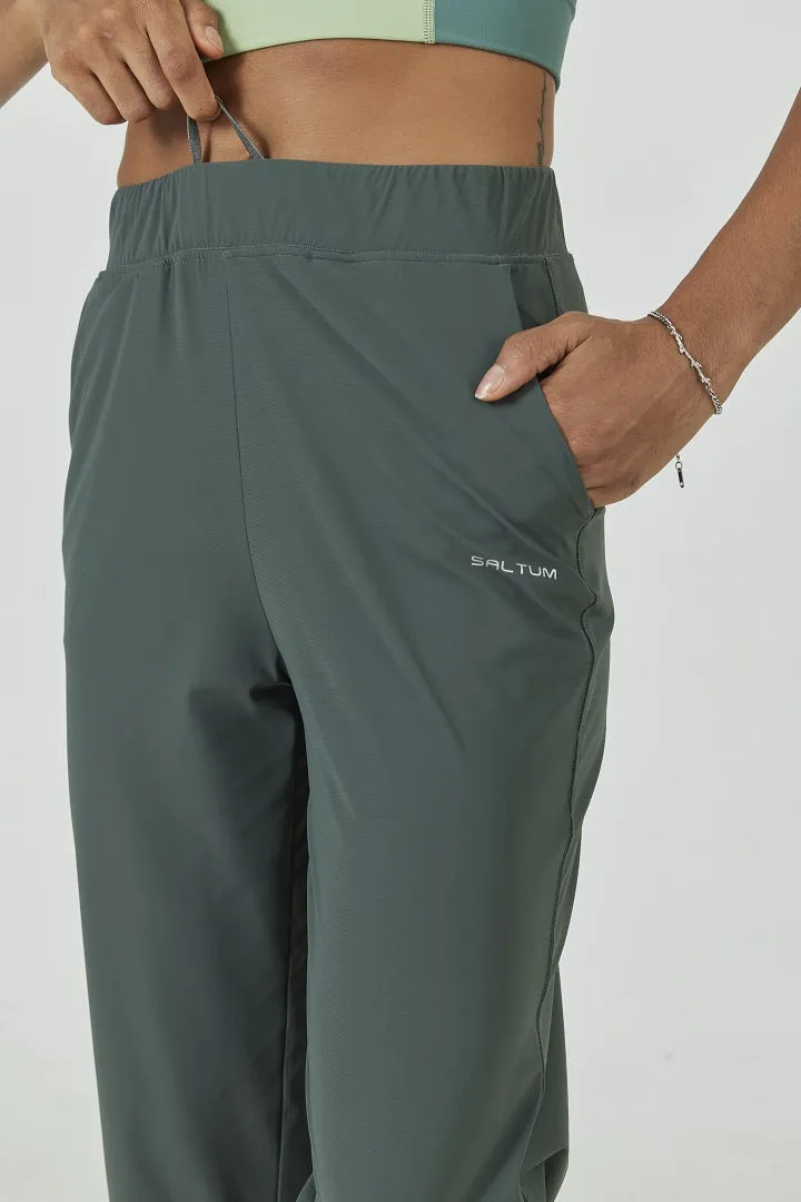 High-Rise Mesh-Like 7/8 Pant