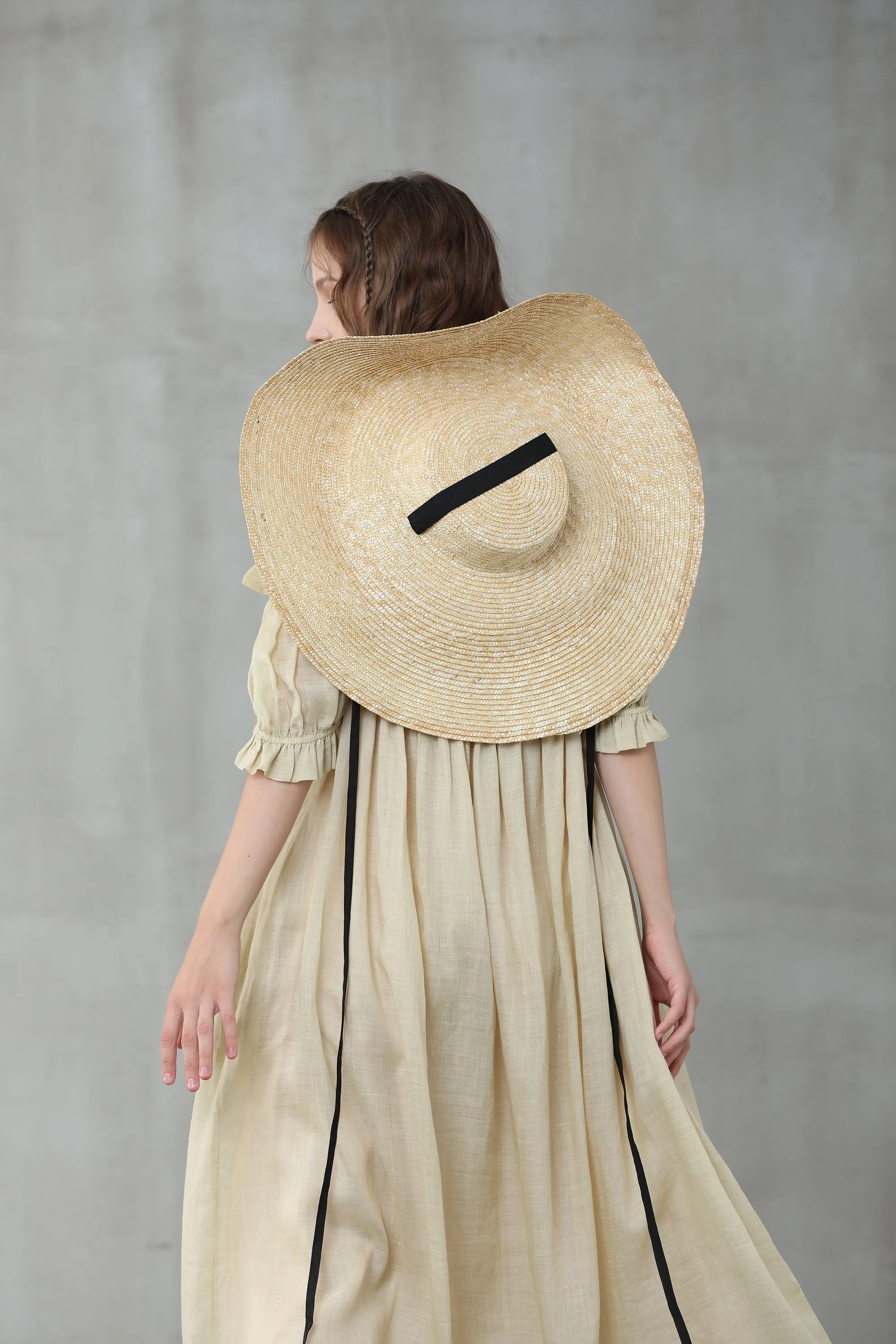 La Luna 11 | old lace linen dress