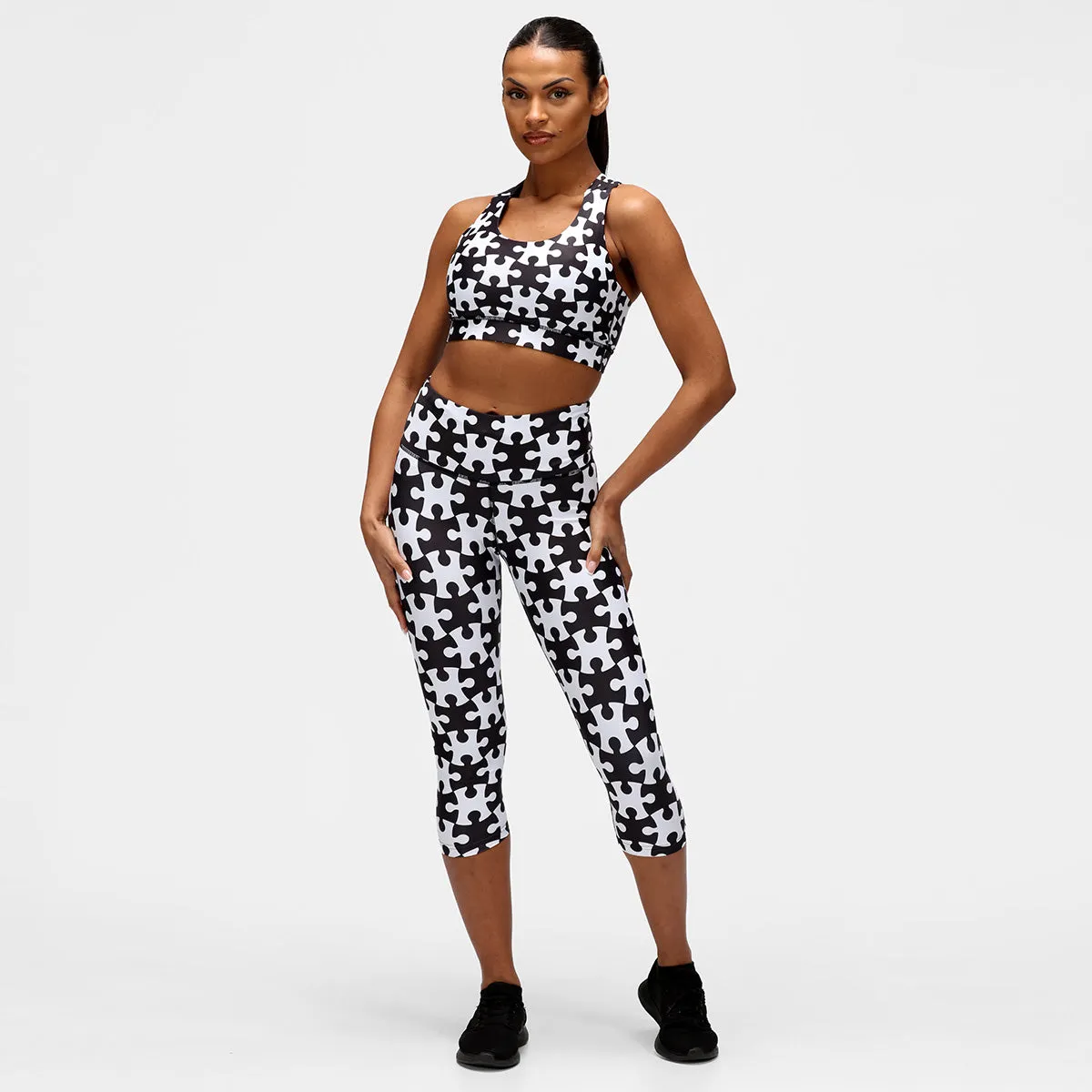 Monochrome Jigsaw Capri